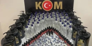 kacakcilik-operasyonu-117-litre-etil-alkol-ve-250-aroma-verici-kit-ele-gecirildi-qfYFCcy1.jpg